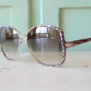 Vintage 1970s Tinted Sunglasses: Taiwan ROC Eyewear