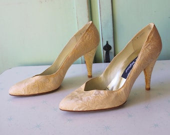 1960er Stuart Weitzman Goldene Spitzen Heels - Vintage Size 7 Stilettos