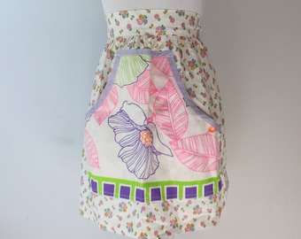 1960s Floral Vintage Apron: Retro Kitsch Kitchen Decor