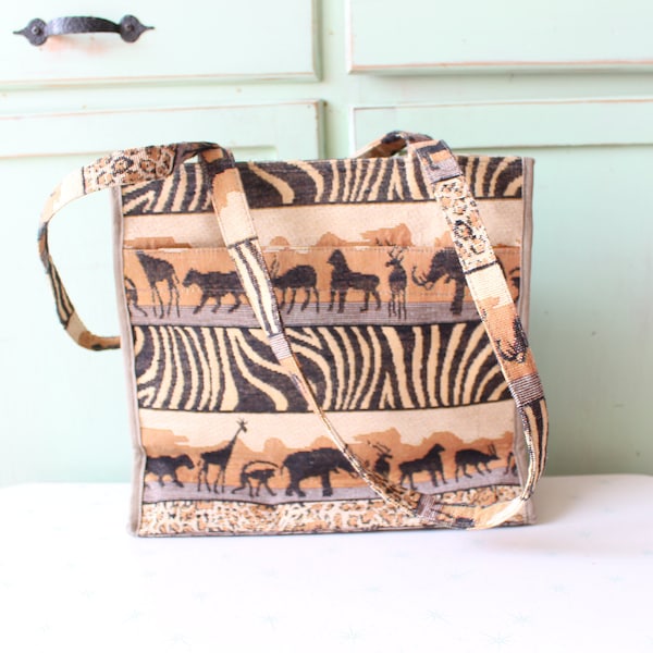 Vintage Artsy Safari Handbag....elephant. retro. fabric purse. retro. folk. mid century. womens. 1970s accessories. mod. desert. tiger. lion