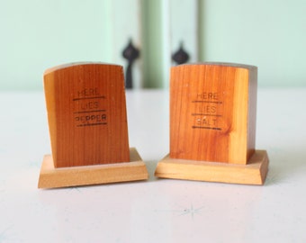 Vintage ATOMIC Salt and Pepper Shakers...s and p. kitchen. kitschy. retro housewares. serving. eat. wooden. retro. housewarming. unisex.