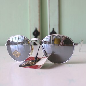 1980s NOS Silver Mirror Sunglasses: Retro Unisex Shades