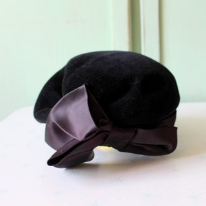 Vintage 1960s Black Velvet Pillbox Hat with Bow