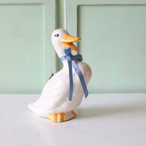 Vintage Ceramic Duck Figurine: Kitsch Retro Home Decor, 9&quot;