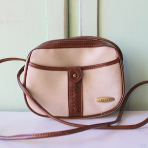 Vintage LIZ CLAIBORNE hombro pequeño bolso.... bolso de la década de 1980. bolso de cuero. bolsa de hombro. bolso. bohemio. azteca. hipster. retro. bolso de diseñador