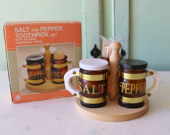 Vintage NOS Salt and Pepper Shakers Set.....kitchen. kitschy. serving. eat. new old stock. retro. housewarming. jar. glass. toothpick holder