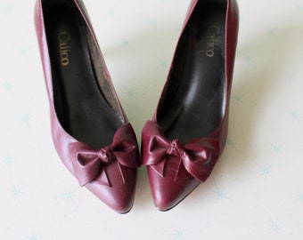 Vintage Calicoleren strikhak - bordeauxrode pumps jaren 80, maat 6,5