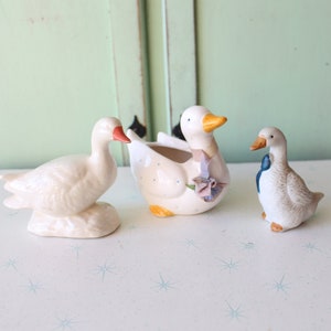 Vintage Ceramic Duck Figurines: Kitsch Retro Home Decor, Set of 3