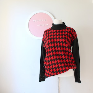 1980s Geometrisches Pullover: Roter & Schwarzer Acryl Rollkragen