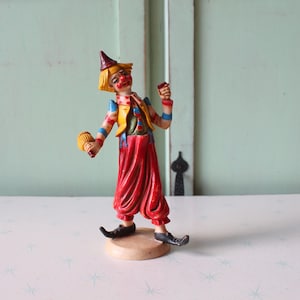 1970s Retro Clown Figurine: Vintage Ceramic Doll, Circus Decor