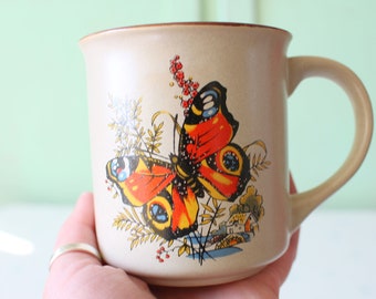 1960s 1970s BUTTERFLY TEA CUP Coffee Mug.....retro housewares. butterfly. flower. funky. 1960s kitchen. coffee. tea. drink. kitsch. retro