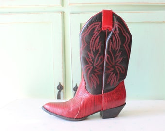 Vintage COWBOY Boots... Größe 6....texas. cranberry rotes Leder. Land. Western. . Stoffstiefel. Vintage Stiefel. Wadenstiefel.