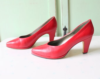 Rode leren hakken jaren 80 - maat 8,5 - retro pumps