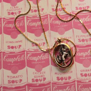 Vintage 1980s Einhorn Kette: Gold & Silberfarbener Modeschmuck