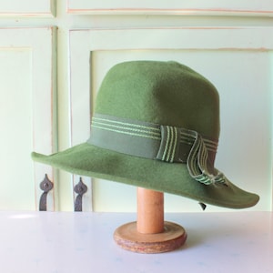 Emerald Green Cloche - Etsy display picture 2