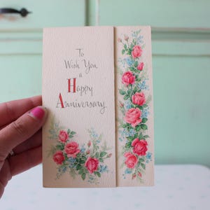 Cartão de felicitações vintage de aniversário de meados do século para esposa, anos 1960 e 1970... novo, estoque antigo. antigo. presente. retrô. floral. antigo. casamento