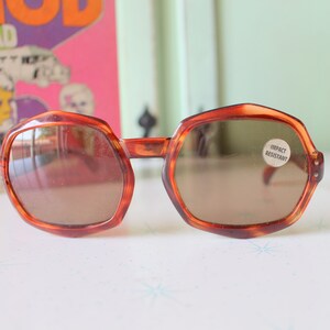 1970s Mod Leopard Sunglasses: Rare Vintage Deadstock