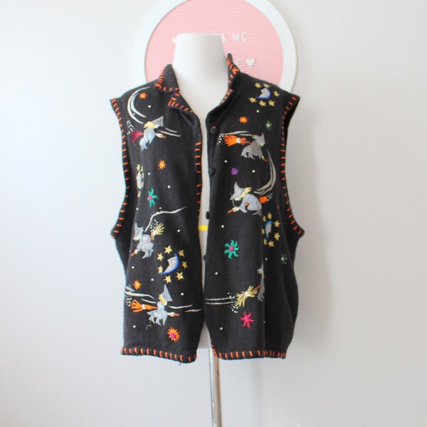 1980s Vintage HALLOWEEN SWEATER Vest.....xlarge. retro. ghost. witch. festive. knit. 80s 1990s. halloween. spooky. pumpkin vest sweater