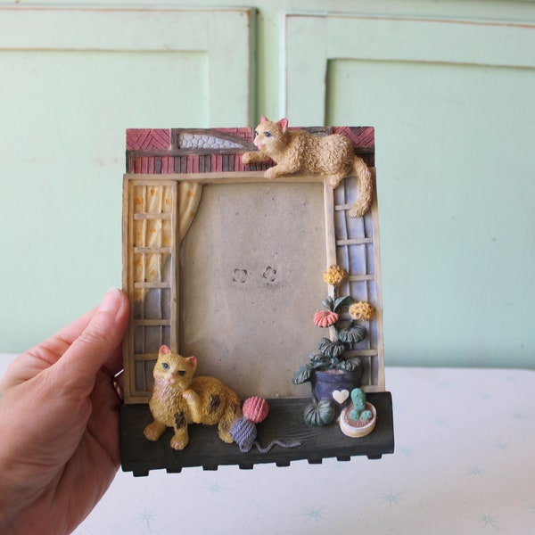 1980s CAT Vintage Cottage Farmhouse Picture Frame...novelty. country. housewares. gift for her. calico. cute. 80s 90s bedroom. yarn. grandma