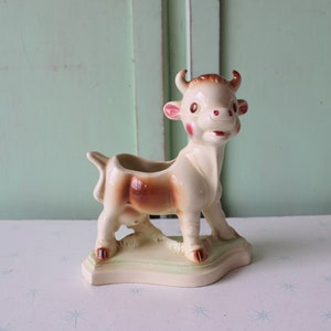 Vintage COW Mid Century Creamer Vase....made in Japan. coffee. tea. farmhouse. retro housewares. kitsch. housewares. kitchen. serve, country