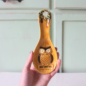 1970s RETRO OWL Spoon Rest Kitchen Home Decor....kitsch. retro. bird. home. decor. owl collection. retro housewares. owl lover. 1970s home