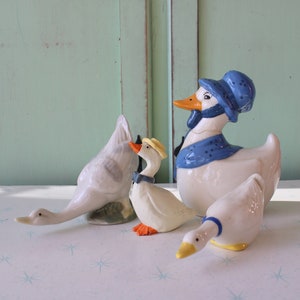 Vintage Ceramic Duck Figurines - Kitsch Retro Home Decor, Set of 4