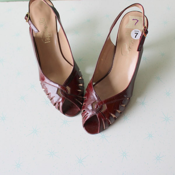 1960s Pappagallo Red Sling Back Peep Toed Heels.size 7. party. mod. classic. retro. old hollywood. designer. burgundy heels. open toed heels