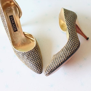 1980s GOLD GLAM Fancy Heels.....size 8.5 womens.....pumps. designer. retro. fancy. classic. 1980s. shimmer. fancy. golden heels. black. image 1