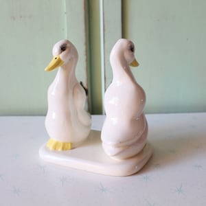 Vintage 80s Ceramic Duck Figurine: Kitsch Home Decor