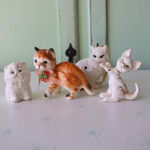 Vintage Ceramic Cat Figurines - Kitsch 80s Home Decor - Set of 3