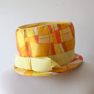 Vintage 1960er Jahre Mod Hat: Gelb Orange Ribbon Akzent