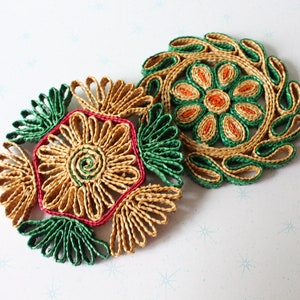 1970s Retro Straw Trivet Set: Kitsch Kitchen Decor