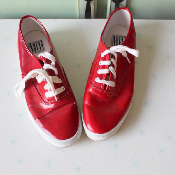 Vintage RED Lace Up Mixed Blues Sneakers..size 8.5 womens...tennis shoes. shoes. 1980s flats.  retro. mod. oxfords. rad