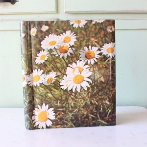 1970s Big Sunflower Retro Picture Album Book......novelty. groovy. gift. picture frame. cute. vinyl. 70s gifts. photo album. picture book