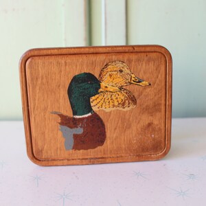 Vintage RETRO Wooden Duck Napkin Holder...country. cabin. hunter. birds. woods. ducks. home. decor. wood decor. retro housewares. 1980s home