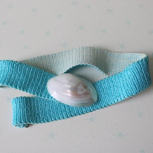 Cintura vintage in tessuto blu con conchiglia, anni &#39;80