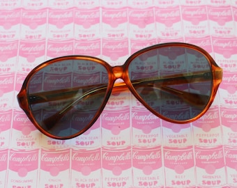 1970s Oversized Sunglasses: Brown Mod Style