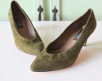 1980s Emerald Green Suede Heels - Vintage Italian Leather Pumps, Size 7.5