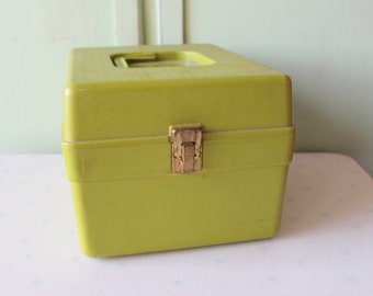 Grüne Ablagebox im Mid-Century-Stil der 1970er Jahre: Retro-Büroaufbewahrung