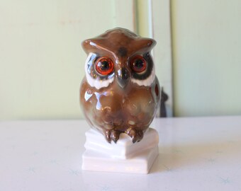 1970s RETRO OWL Home Decor..kitsch. retro. owl. bird. love. home. decor. owl collection. retro housewares. figurine. owl lover. 70s home