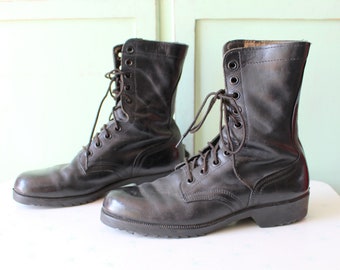 Vintage Rad Grunge Black Combat Boots.....size 9 mens...leather boots. goth. leather boots. designer. western. witch. vintage boots. costume