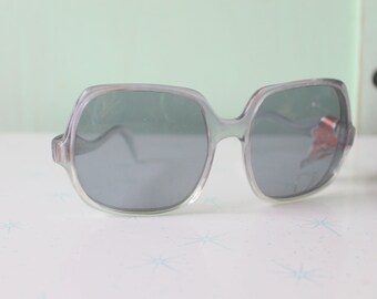 1970s Mod Sonnenbrille: Seltene Deadstock Blau getönte Gläser