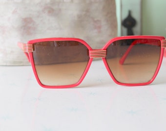 1980s Red Sunglasses: Vintage UV Protection Shades