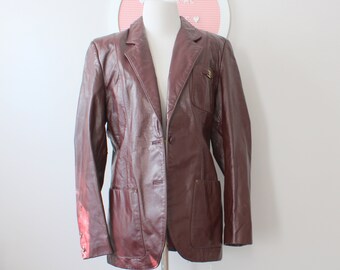 Jaqueta de couro Aigner dos anos 1970: casaco vermelho vintage de grife