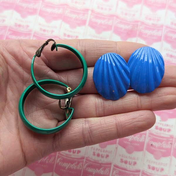 1980s RETRO SET of Earrings.....blue. retro. new old stock. killer. rad. dangly. 1980s. twiggy. mod. blue. clip ons. green hoops. 80s lot