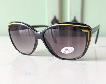 Vintage 1970s Sunglasses: Taiwan ROC Tinted Lens Eyewear