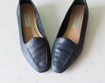 1980s Vintage Navy Leather Loafers - Size 8.5 Womens