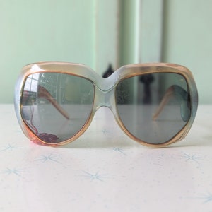 Vintage 60s/70s Groovy Sunglasses: Retro Costume Eyewear