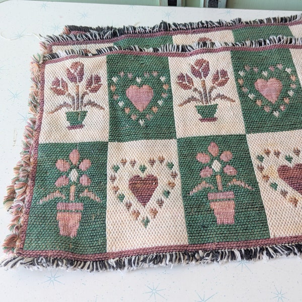 1980s Vintage Heart PLACEMATS....90s. 80s. vintage table linen. retro. sewing. crafts. mod. vintage fabric. set of 3. garden. green. country