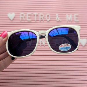 1980s Blue Mirror Sunglasses: Retro UV Protection Eyewear
